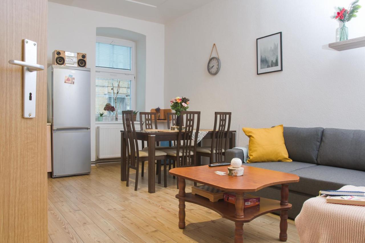 Apartman Pod Cernou Horou 乌帕河畔斯沃博达 外观 照片