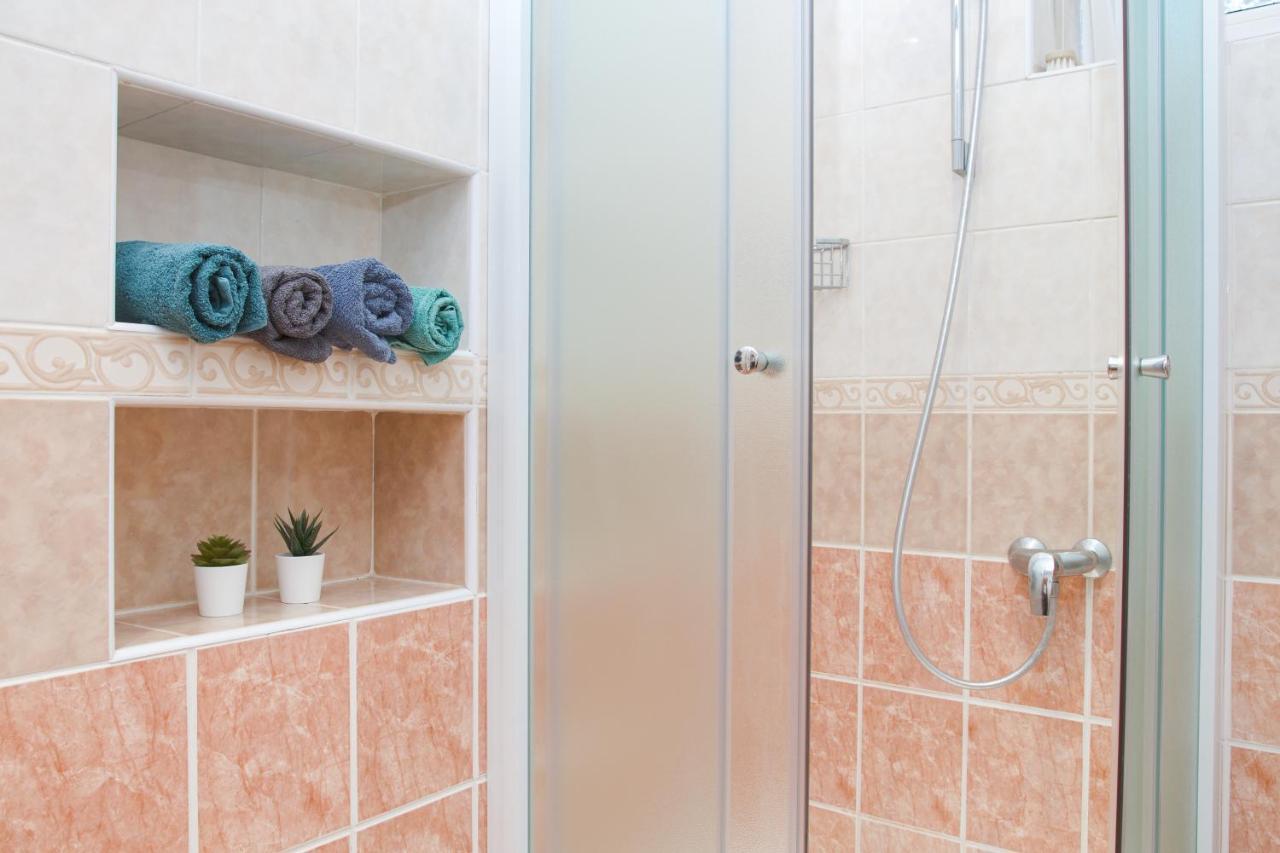 Apartman Pod Cernou Horou 乌帕河畔斯沃博达 外观 照片